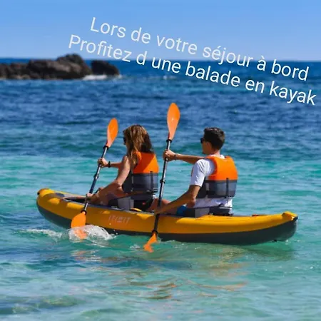 Stlocavoile 2, Seuls à Bord D Un Voilier Dans Le Golfe *