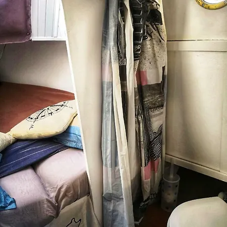 Stlocavoile 2, Seuls A Bord D Un Voilier Dans Le Golfe Båthotell *