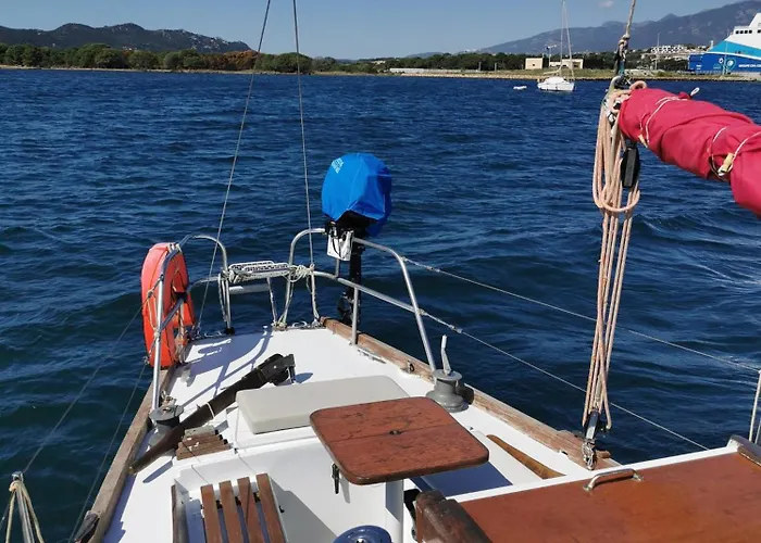 Botel Stlocavoile 2, Seuls A Bord D Un Voilier Dans Le Golfe Porto-Vecchio (Corsica)
