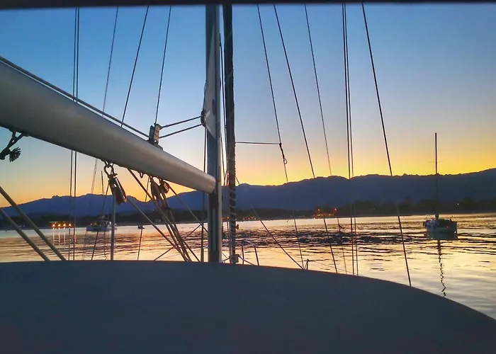 Botel Stlocavoile 2, Seuls A Bord D Un Voilier Dans Le Golfe Porto-Vecchio (Corsica)