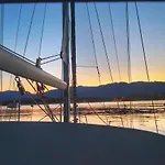 Bateau-hôtel Stlocavoile 2, Seuls à Bord D Un Voilier Dans Le Golfe Porto-Vecchio (Corsica)