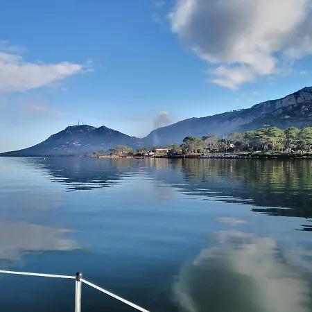 Botel Stlocavoile 2, Seuls A Bord D Un Voilier Dans Le Golfe
