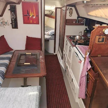 Stlocavoile 2, Seuls A Bord D Un Voilier Dans Le Golfe * Porto-Vecchio (Corsica)