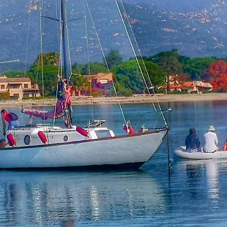 Stlocavoile 2, Seuls A Bord D Un Voilier Dans Le Golfe Bådhotel
