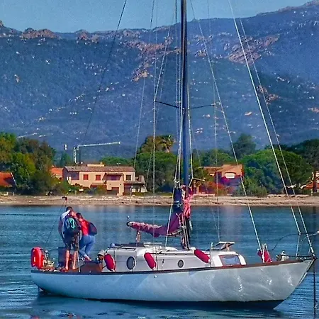 Stlocavoile 2, Seuls A Bord D Un Voilier Dans Le Golfe Bådhotel