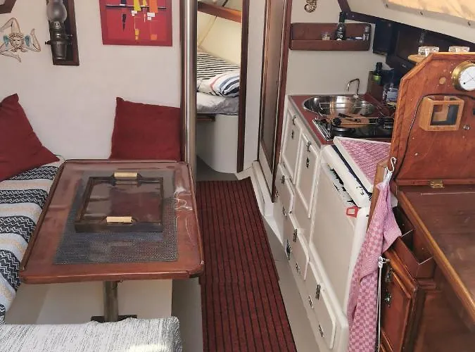 Stlocavoile 2, Seuls A Bord D Un Voilier Dans Le Golfe * Porto-Vecchio (Corsica)